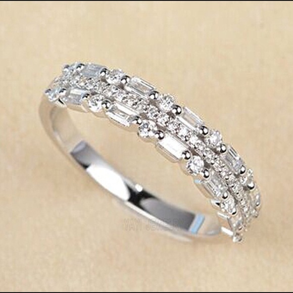 Crown Cross Ring - Picture 4 of 8